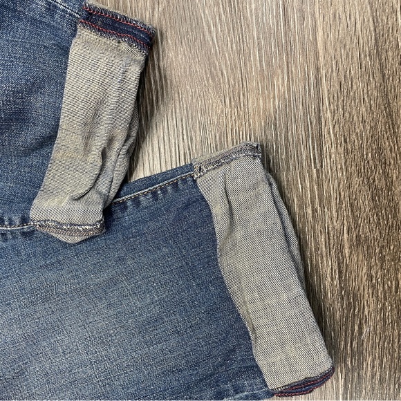 LEVI'S 525 Perfect Waist Capri's Women's Sz 8 Blue Cuff Button Pocket - Picture 9 of 10